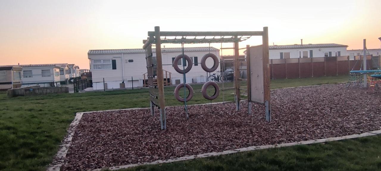 Przytulny Domek Holenderski Z Podgrzewanym Odkrytym Basenem Do Dyspozycji Gosci De Haan Exterior foto